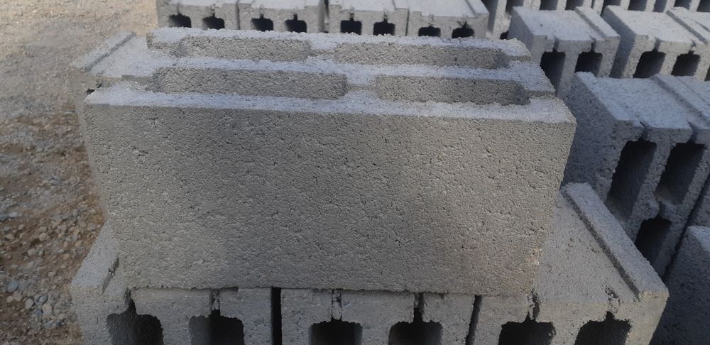 Пескоблок и шляпа