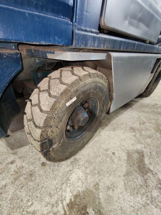 Вилочный погрузчик Кара