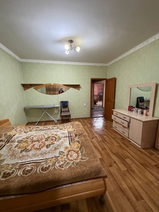 Продаётся 4/5 комн банковская квартира 5/2/5  Чиланзар Ц