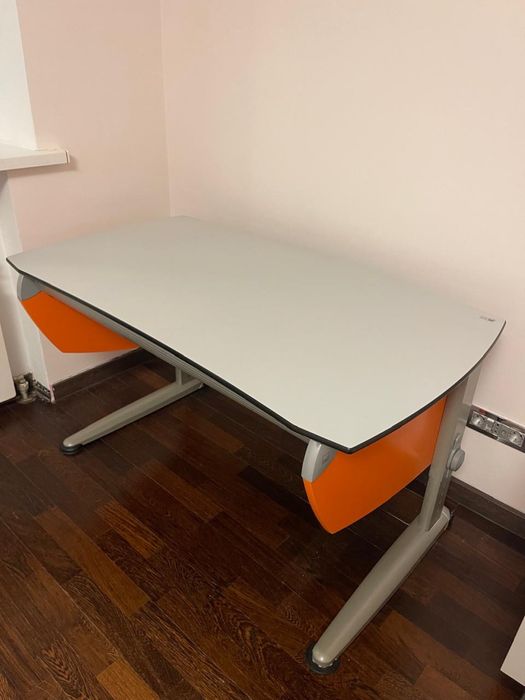 Детский стол