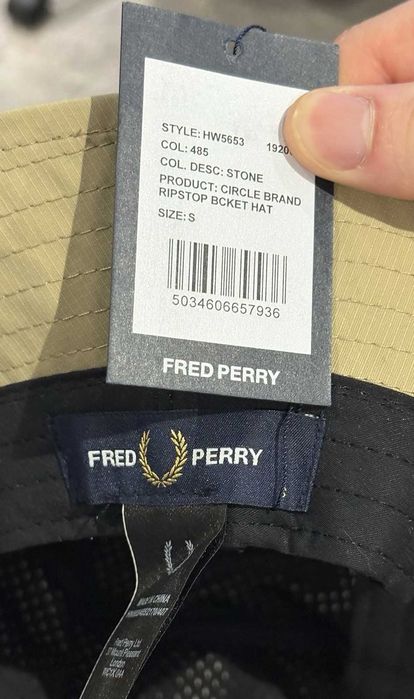FRED PERRY  bucket / palarie