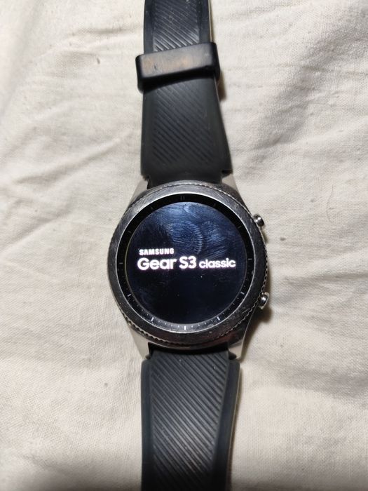 Продам часы samsung gear s3 classic