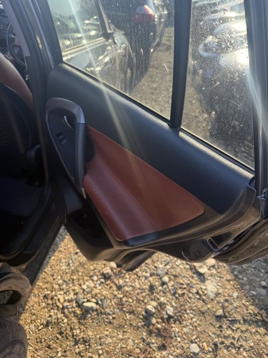 Кожен салон рав 4