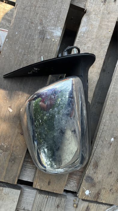 Oglinda dreapta Toyota Hilux electrica piese dezmembrari