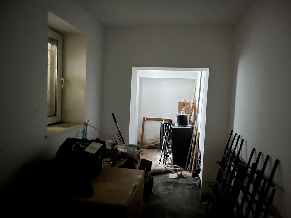 Vand apartament demisol, zona eminescu, proprietar