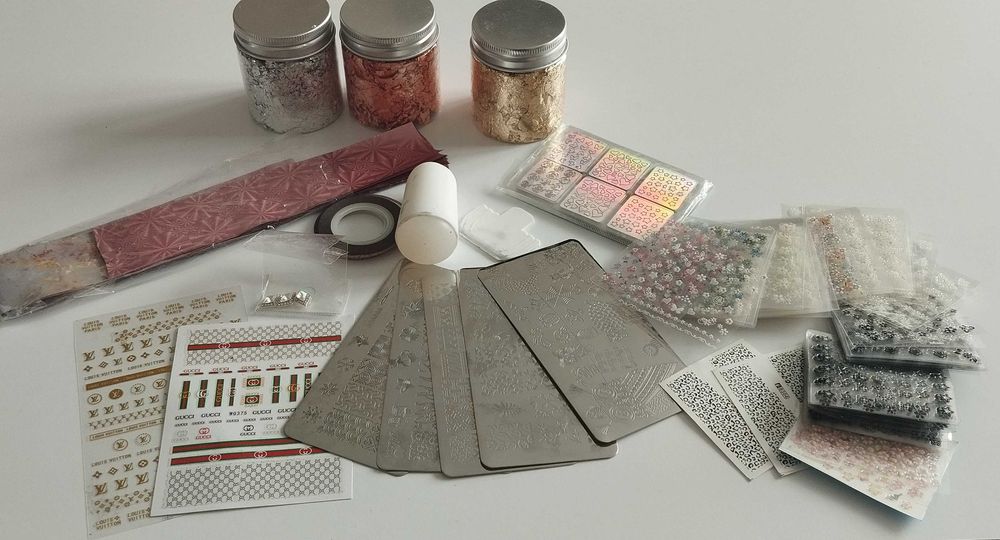 Разпродажба на материали за нокти