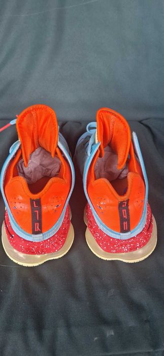 Nike LeBron 19 Low
Blue Chill