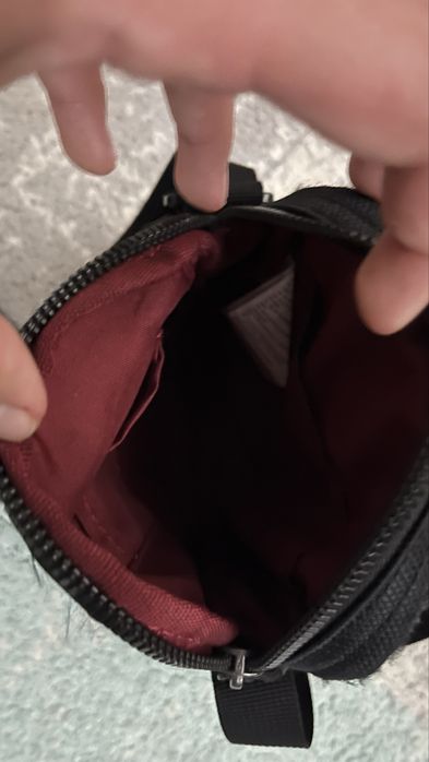 Чантичка Nike.