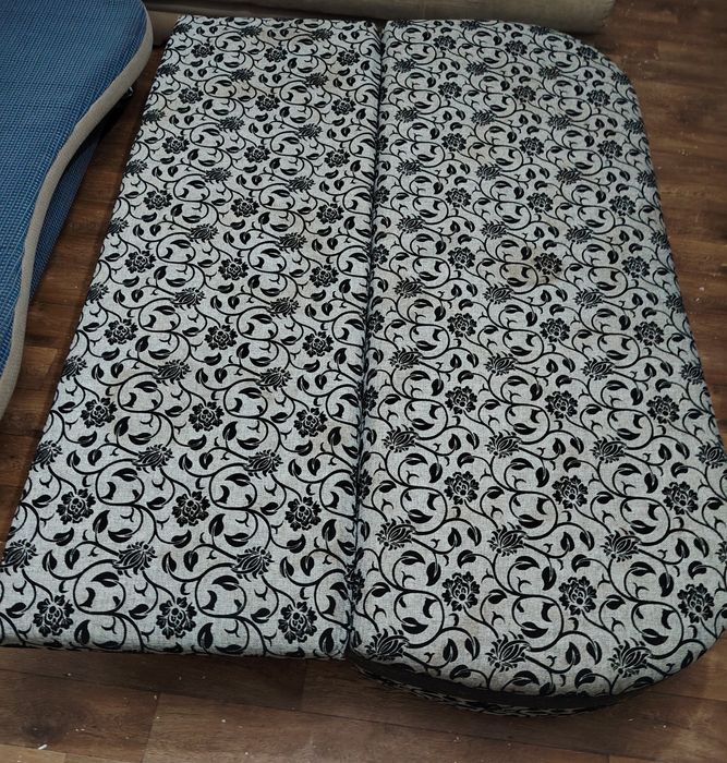 Диван тахта  бесплатно 2шт