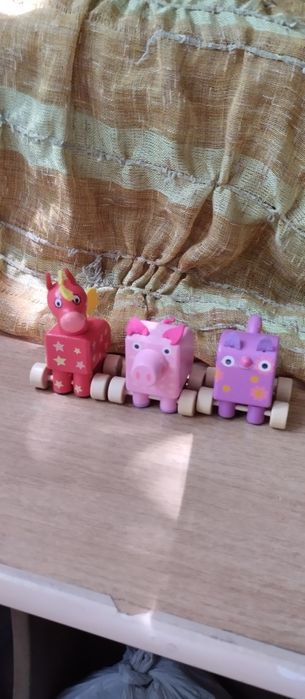 Игрушки детские, развивающие, деревянные.