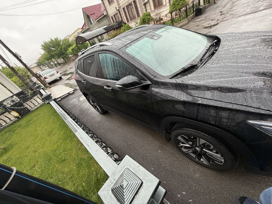 Tracker premier 2022 dekabr qora 36 000 probeg toza