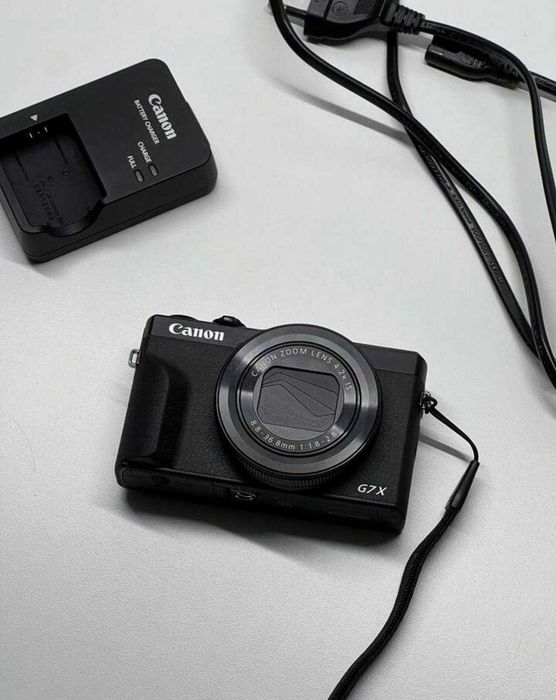 Canon G7x Mark III
