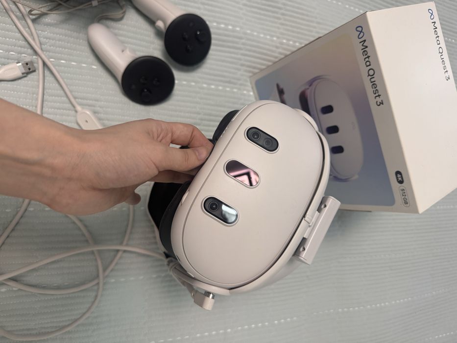 Meta Quest 3  - очки виртуальной реальности