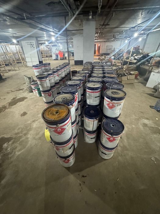 Продам краски двухкомпонентные