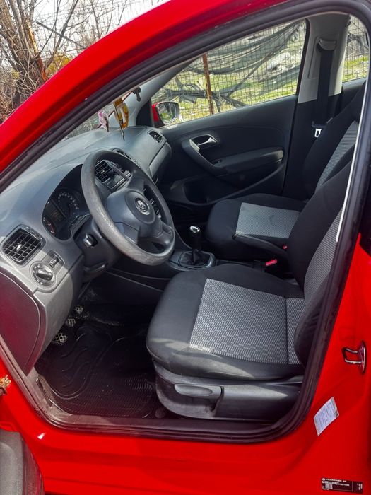 Vând Volkswagen Polo