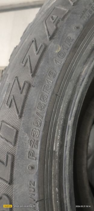 Продам шины 235/55/19