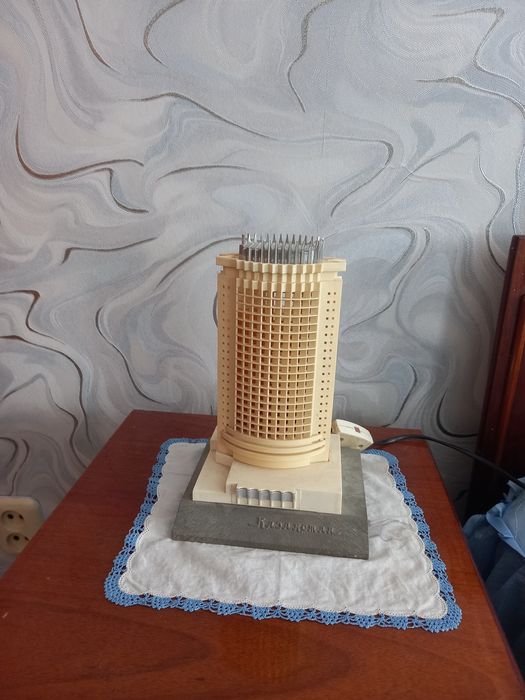 Продам светильник