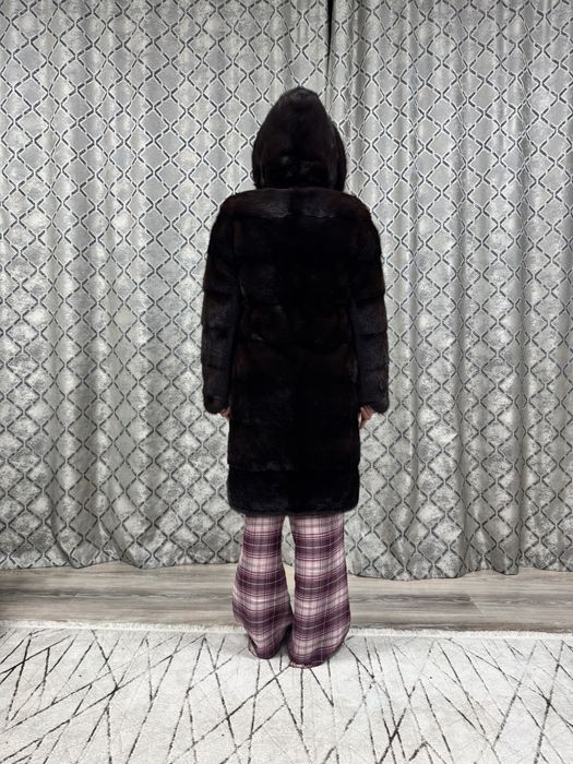 Продам норковую шубу