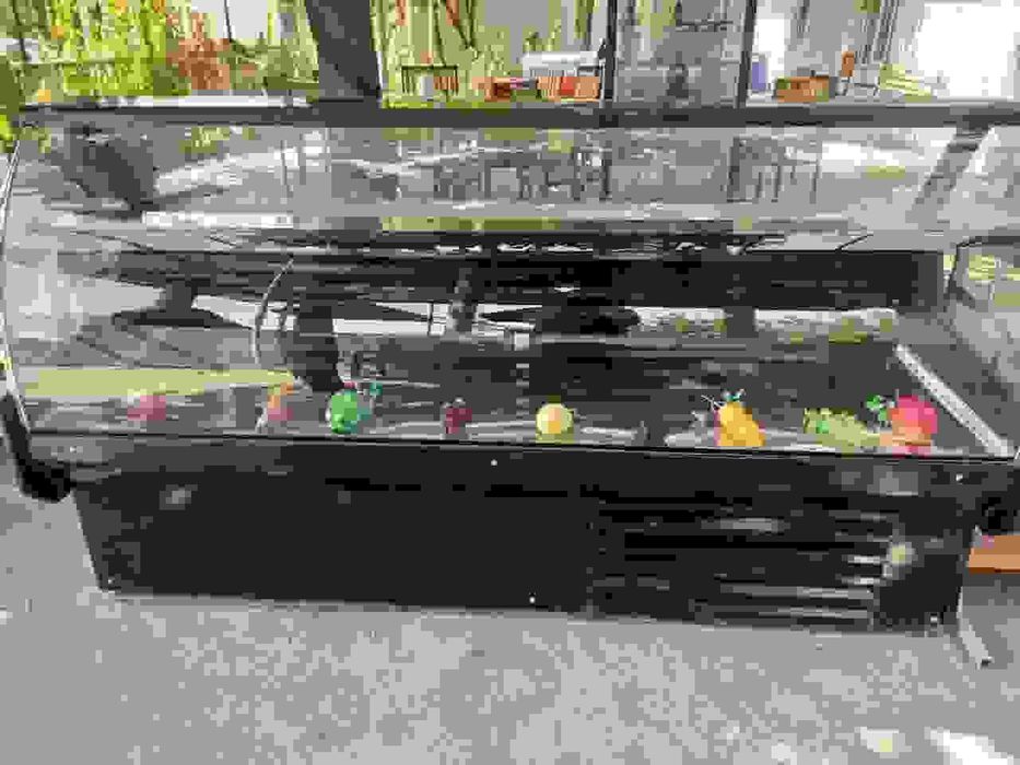 Холодильник для магазина