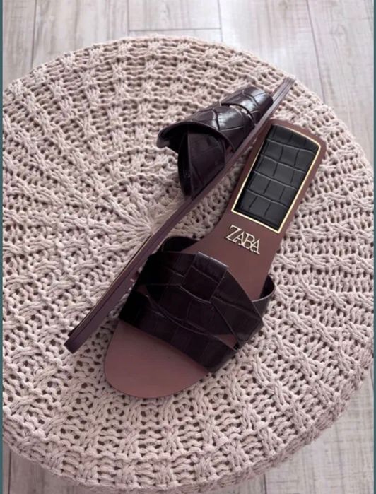 Стилни чехли ZARA в шоколадово кафяво