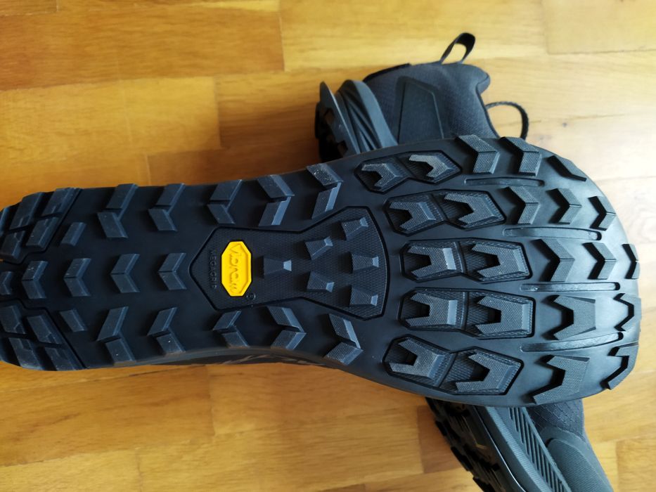Маратонки Altra lone peak 9+