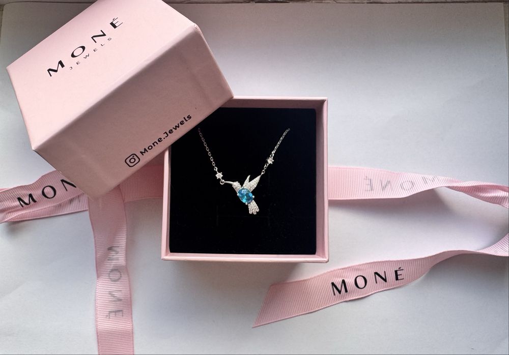 Подвеска из Mone jewels