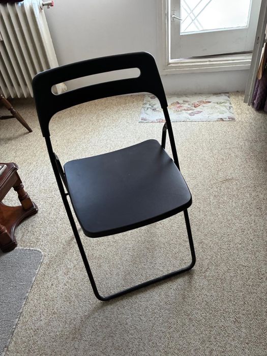 Masa bucatarie  cu 4 scaune  IKEA