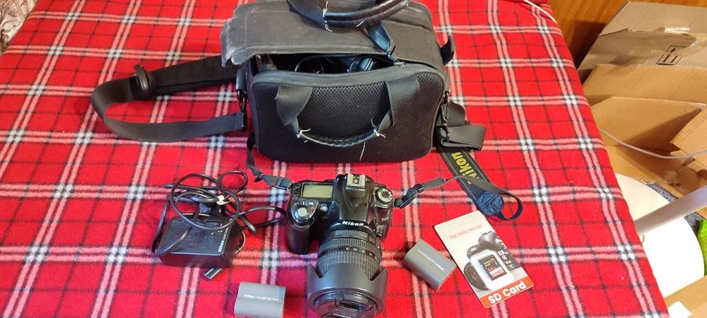 Продаётся nikon d90 вместе со вспышкой