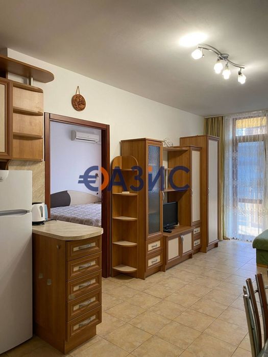 Продава се Двустаен апартамент в Свети Влас - 55 кв.м за 826 €/кв.м - Снимка #2