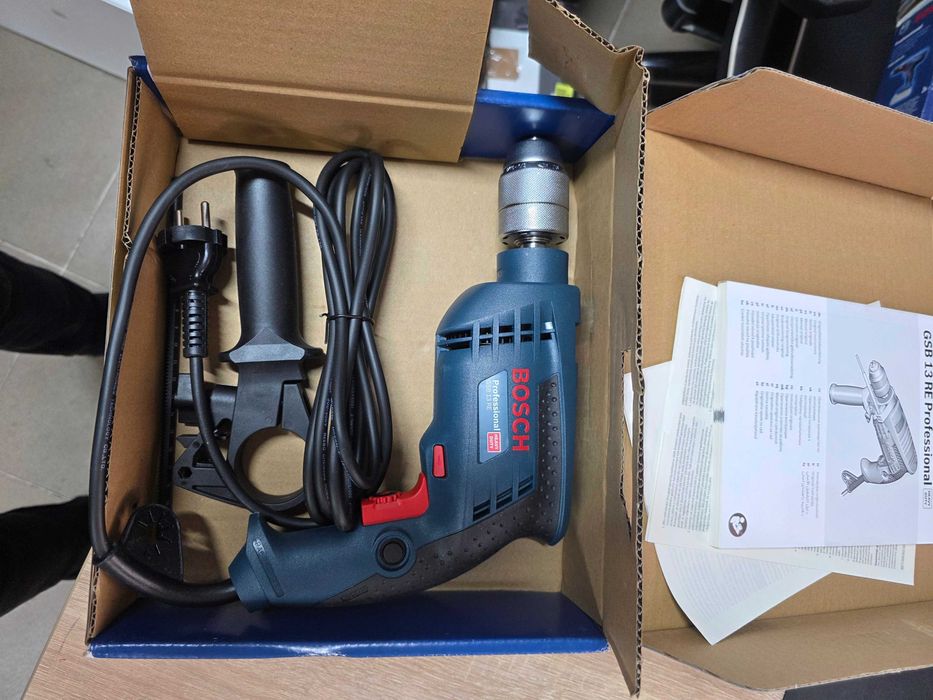 Bormasina de gaurit cu percutie, 600 W, GSB 13 RE Bosch