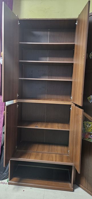 Шкаф угловой коричневый