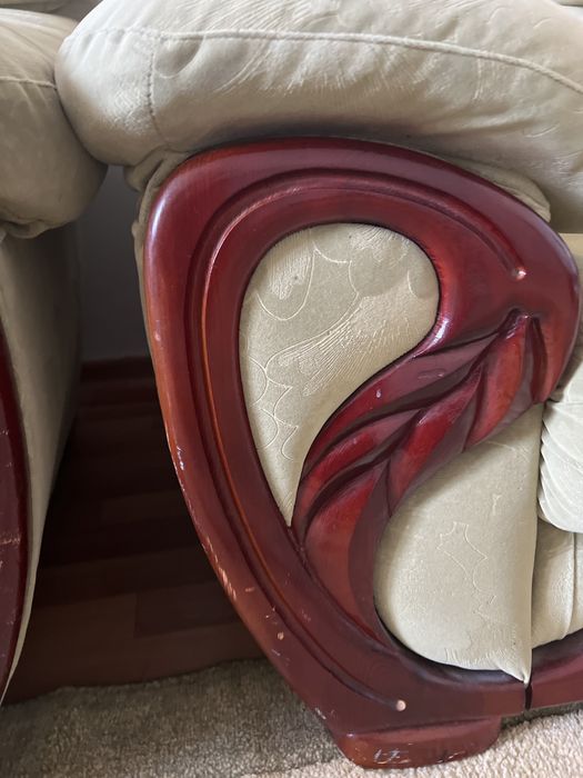 Продаю диван и кресло