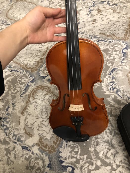 To‘liq to‘plamli skripka sotiladi 1 mln