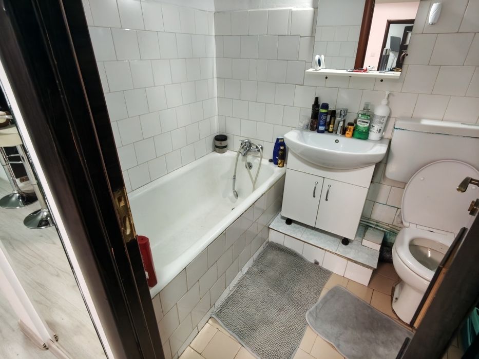 Apartament 2 camere Semidecomandat, Winmarkt