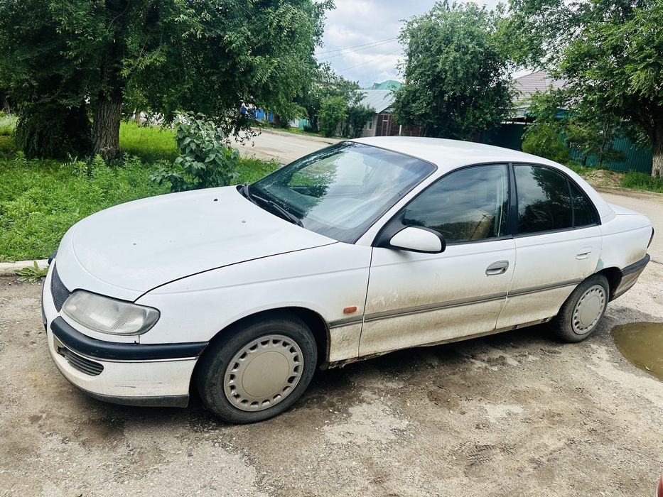 Опель омега Б срочно продам