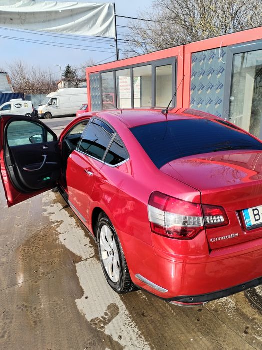 Vând Citroen C5 x7 1.6. 115cp 2011