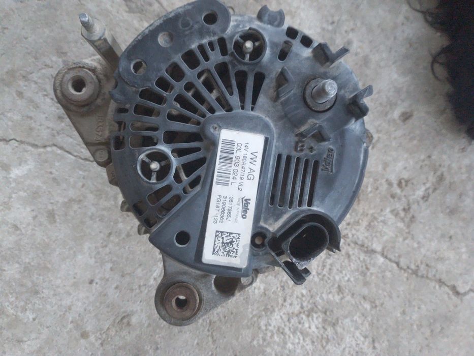 Vînd alternator vw crafter van 2016 motor 20 tdi