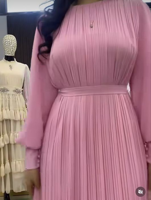 Продам платье новый