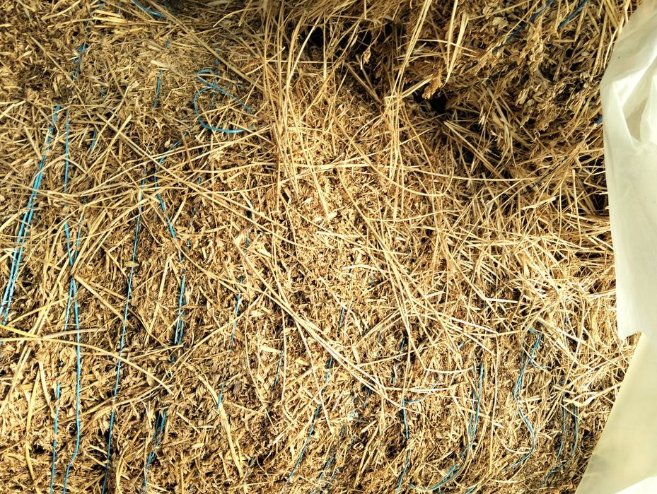 Vând baloți rotunzi lucernă 1,20