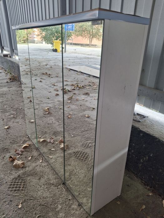 ,тумба,зеркало висячи