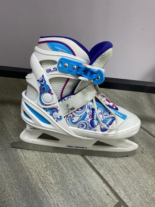 Продам коньки