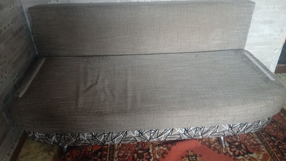 Продам диван недорого