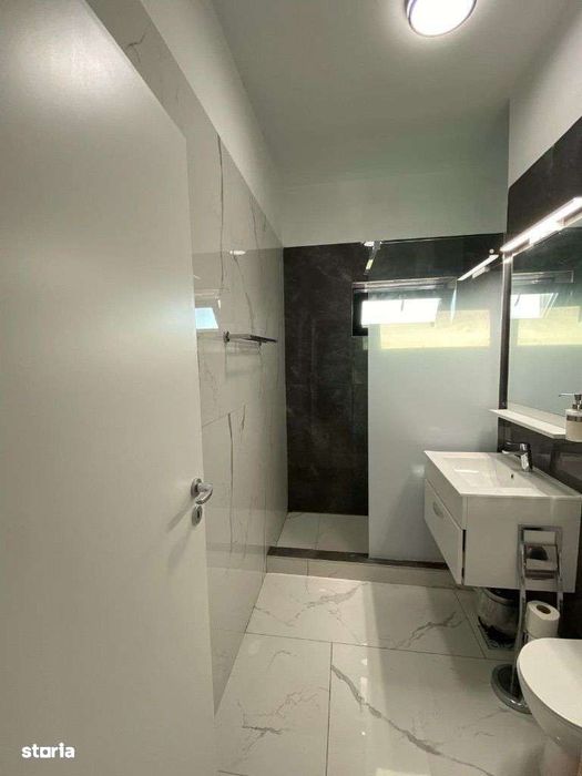 3 camere cu vedere frontală la mare mobilat lux