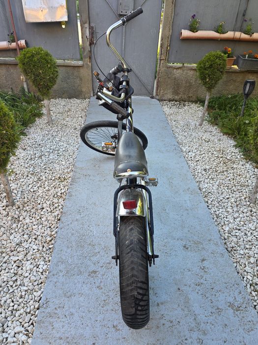 Bicicletă model chooper