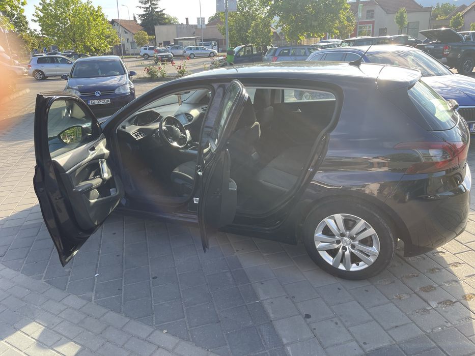Peugeot 308 1,2 turbo benzina automat