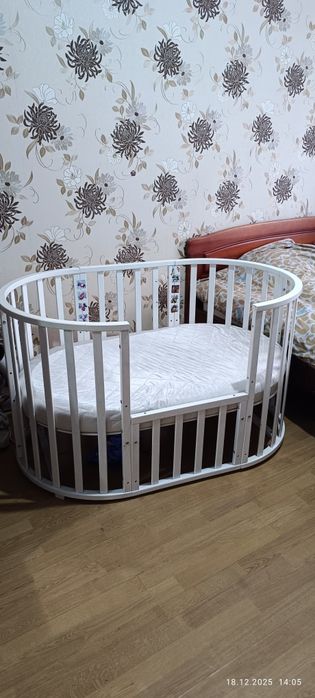 Продам детскую кроватку