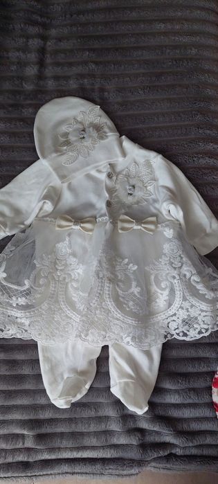 Продам костюмчик на девочку