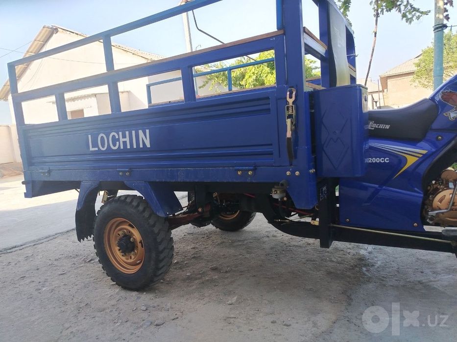 Lochin mototsikl sotiladi