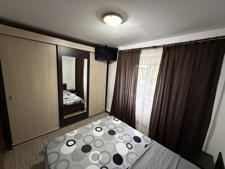 Inchiriez apartament