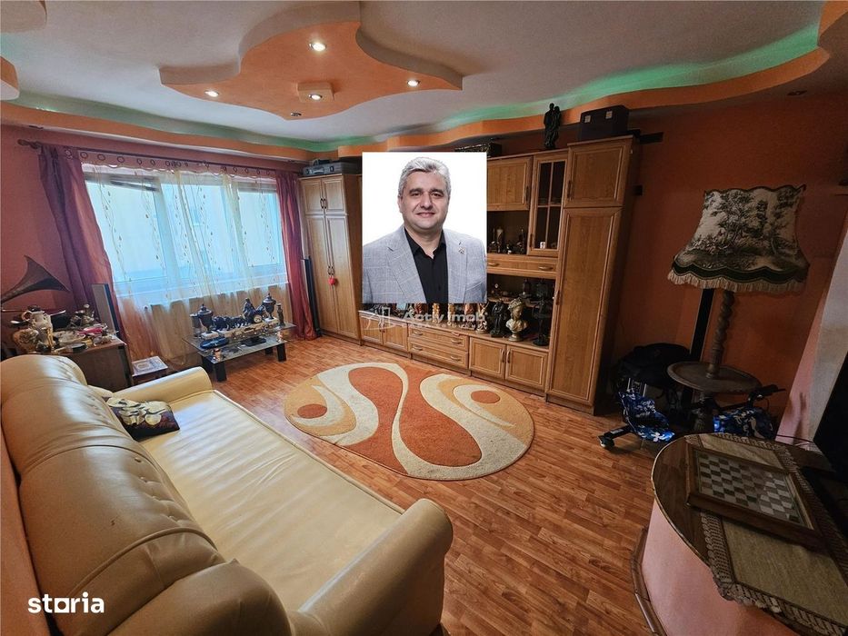 Resita, 3 Cam. Dec., Micro 4